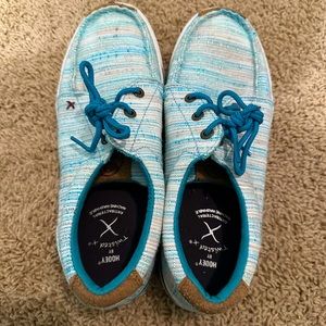 Women’s Twisted X’s by: Hooey